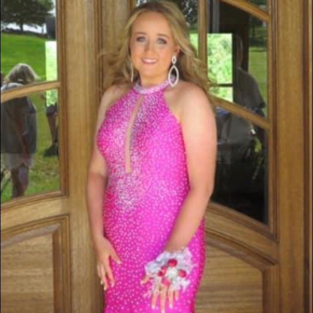 Gorgeous hot pink gown worn rhinestone accents size 10 excellent condition